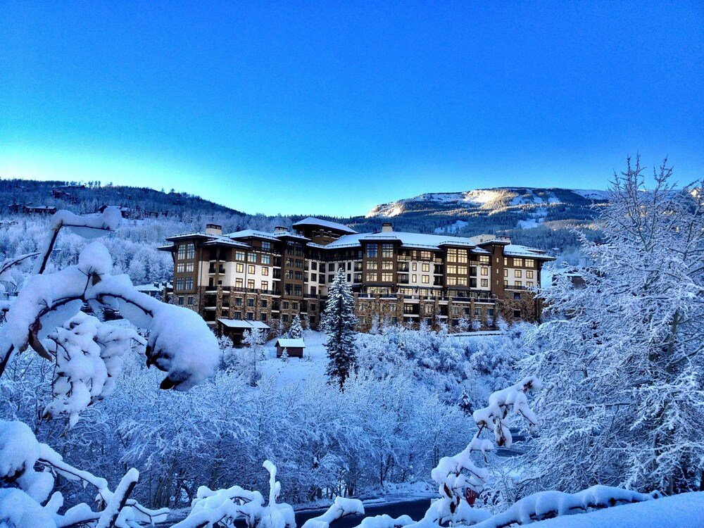 Multi-storey Viceroy Snowmass hotel building in Snowmass Village